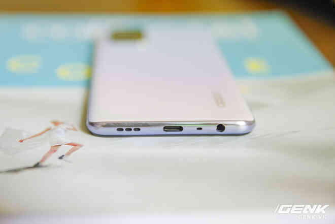 Cận cảnh OPPO A95 chính thức tại Việt Nam: Thiết kế mỏng nhẹ thời trang, pin 5000mAh cùng sạc nhanh 33W, giá 6.99 triệu - Ảnh 14. Cận cảnh OPPO A95 chính thức tại Việt Nam: Thiết kế mỏng nhẹ thời trang, pin 5000mAh cùng sạc nhanh 33W, giá 6.99 triệu - Ảnh 14.