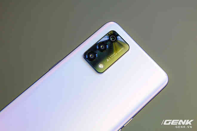 Cận cảnh OPPO A95 chính thức tại Việt Nam: Thiết kế mỏng nhẹ thời trang, pin 5000mAh cùng sạc nhanh 33W, giá 6.99 triệu - Ảnh 5. Cận cảnh OPPO A95 chính thức tại Việt Nam: Thiết kế mỏng nhẹ thời trang, pin 5000mAh cùng sạc nhanh 33W, giá 6.99 triệu - Ảnh 5.