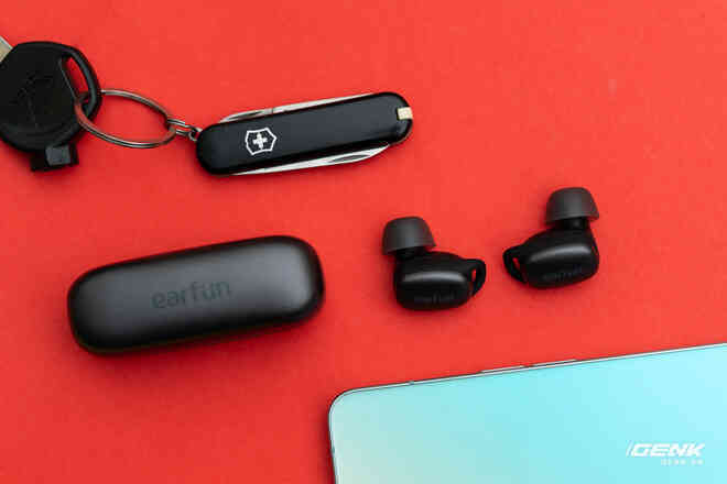 Đánh giá tai nghe EarFun Free Pro 2: Chống ồn chủ động nhét trong thiết kế siêu nhỏ - Ảnh 11. Đánh giá tai nghe EarFun Free Pro 2: Chống ồn chủ động nhét trong thiết kế siêu nhỏ - Ảnh 11.
