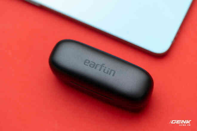 Đánh giá tai nghe EarFun Free Pro 2: Chống ồn chủ động nhét trong thiết kế siêu nhỏ - Ảnh 5. Đánh giá tai nghe EarFun Free Pro 2: Chống ồn chủ động nhét trong thiết kế siêu nhỏ - Ảnh 5.