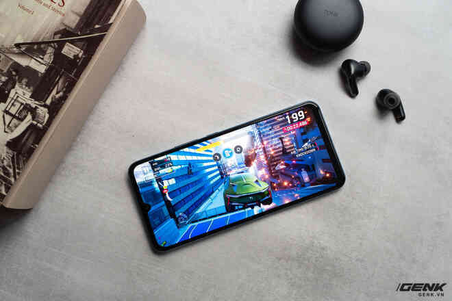 Trải nghiệm nhanh vivo V23e: Kiểu dáng từng thấy ở đâu đó, nhưng camera selfie 50MP lại chẳng ở đâu có - Ảnh 12. Trải nghiệm nhanh vivo V23e: Kiểu dáng từng thấy ở đâu đó, nhưng camera selfie 50MP lại chẳng ở đâu có - Ảnh 12.
