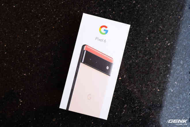 Trên tay Google Pixel 6: Ngoại hình thay đổi hoàn toàn, cụm camera đẹp nhưng lồi khá nhiều, giá về Việt Nam gần 18 triệu