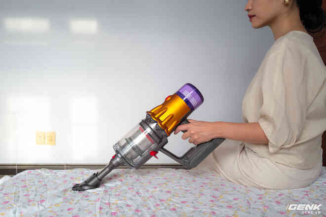 Trên tay và trải nghiệm nhanh máy hút bụi Dyson V12 Detect Slim: Choáng váng vì rất nhiều đồ kèm theo, nhưng dùng rồi lại thấy phê - Ảnh 20. Trên tay và trải nghiệm nhanh máy hút bụi Dyson V12 Detect Slim: Choáng váng vì rất nhiều đồ kèm theo, nhưng dùng rồi lại thấy phê - Ảnh 20.