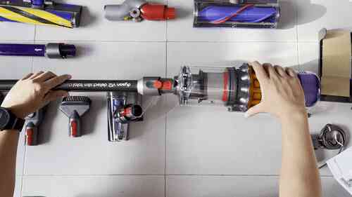 Trên tay và trải nghiệm nhanh máy hút bụi Dyson V12 Detect Slim: Choáng váng vì rất nhiều đồ kèm theo, nhưng dùng rồi lại thấy phê - Ảnh 8. Trên tay và trải nghiệm nhanh máy hút bụi Dyson V12 Detect Slim: Choáng váng vì rất nhiều đồ kèm theo, nhưng dùng rồi lại thấy phê - Ảnh 8.