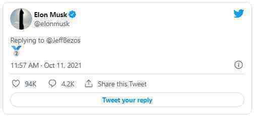 Bỏ xa Jeff Bezos trên bảng xếp hạng siêu giàu, Elon Musk lại vừa có màn đá xoáy 