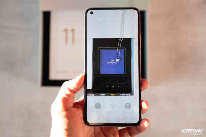 Mở hộp Xiaomi 11 Lite 5G NE x Swarovski: Thiết kế trẻ trung, mặt lưng bắt mắt, cấu hình giống bản thường, tặng kèm dây chuyền Swarovski - Ảnh 8. Mở hộp Xiaomi 11 Lite 5G NE x Swarovski: Thiết kế trẻ trung, mặt lưng bắt mắt, cấu hình giống bản thường, tặng kèm dây chuyền Swarovski - Ảnh 8.