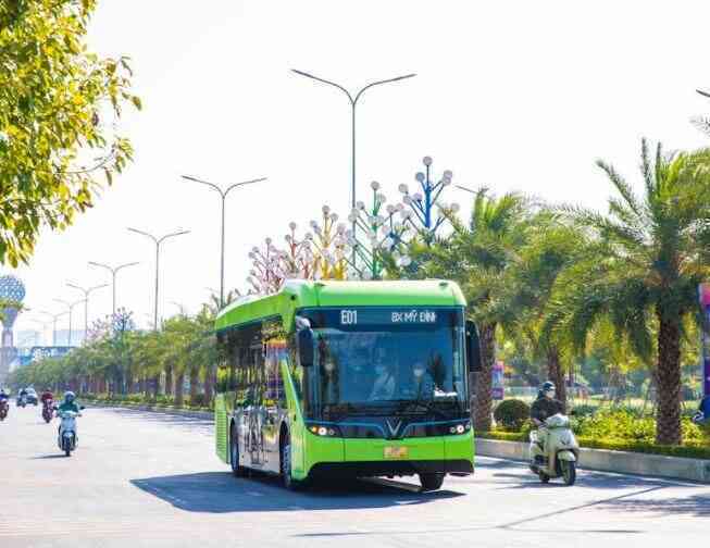 Xe buýt điện Make in Vietnam góp phần giải bài toán giao thông đô thị