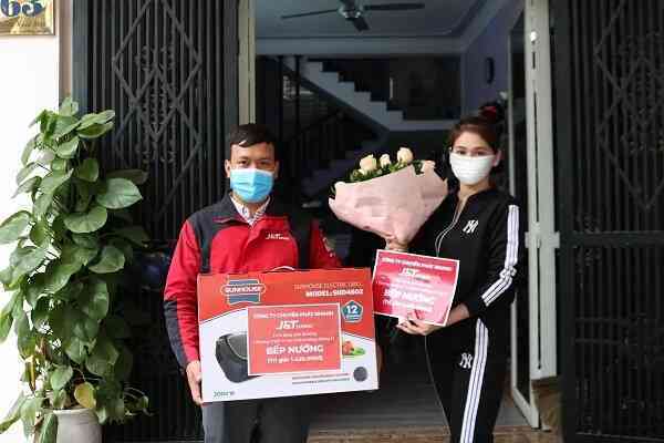 Thị trường chuyển phát nhanh 2021: trong cái khó, ló cái khôn