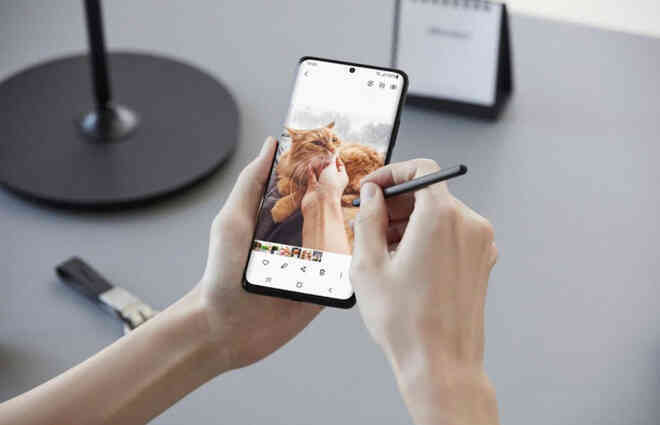 Samsung tung quảng cáo mới chứng minh dòng Galaxy S21 sẽ là “nhân tố X” mới trên thị trường smartphone - Ảnh 2.