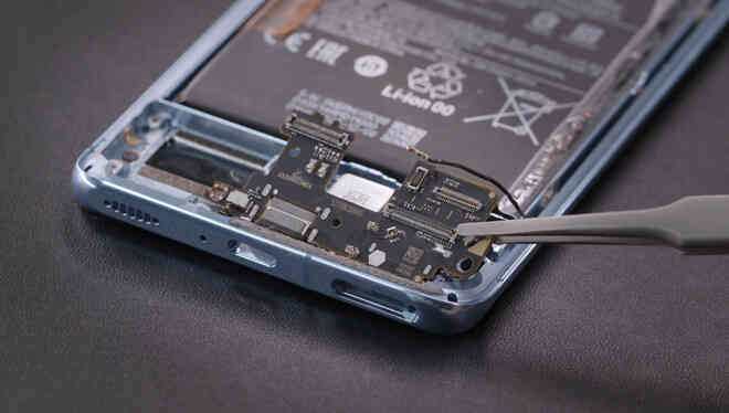 Xiaomi tự mình mổ bụng Mi 11, chứng minh chiếc máy này cực kỳ dễ sửa chữa - Ảnh 7. Xiaomi tự mình mổ bụng Mi 11, chứng minh chiếc máy này cực kỳ dễ sửa chữa - Ảnh 7.