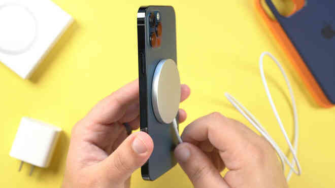 iPhone 13 sẽ nâng cấp camera và sạc MagSafe, màn hình tích hợp chế độ Always-on Display - Ảnh 3. iPhone 13 sẽ nâng cấp camera và sạc MagSafe, màn hình tích hợp chế độ Always-on Display - Ảnh 3.
