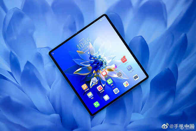 Cận cảnh Huawei Mate X2: Đối thủ xứng tầm của Galaxy Z Fold2 - Ảnh 3. Cận cảnh Huawei Mate X2: Đối thủ xứng tầm của Galaxy Z Fold2 - Ảnh 3.