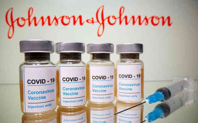 Tại sao Johnson & Johnson đặt cược tới 1 tỷ USD để làm vắc-xin COVID-19 đơn liều và nó cho hiệu quả đến đâu? - Ảnh 4.
