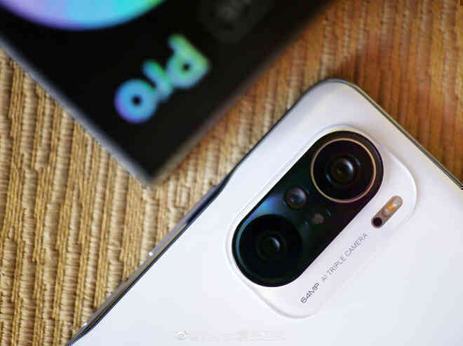 Cận cảnh Redmi K40: Thiết kế giống Mi 11, màn hình 120Hz, bỏ jack tai nghe, tặng kèm củ sạc 33W - Ảnh 7. Cận cảnh Redmi K40: Thiết kế giống Mi 11, màn hình 120Hz, bỏ jack tai nghe, tặng kèm củ sạc 33W - Ảnh 7.