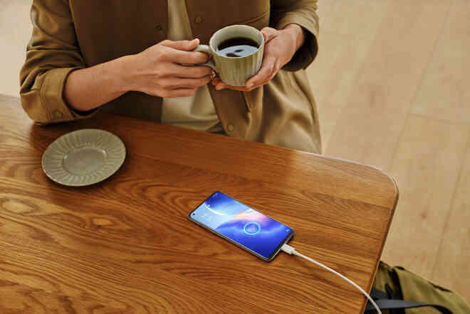 OPPO Reno5 5G chính thức ra mắt tại Việt Nam với giá 11.9 triệu đồng - Ảnh 7. OPPO Reno5 5G chính thức ra mắt tại Việt Nam với giá 11.9 triệu đồng - Ảnh 7.