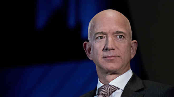 Tỷ phú Jeff Bezos sẽ từ chức CEO Amazon