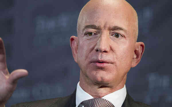 Jeff Bezos từ chức CEO tác động thế nào đến Amazon?