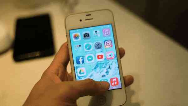 WeBuy đồ cổ: Mua iPhone 4 10 năm tuổi giá 300k trên chợ mạng và đây là những gì tôi nhận được - Ảnh 4.