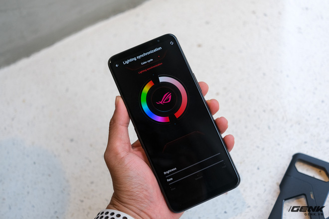 Mở hộp điện thoại Pay-to-win ROG Phone 5: Cứ Qualcomm Snapdragon 888 5G cùng 16GB RAM mà chiến! - Ảnh 13. Mở hộp điện thoại Pay-to-win ROG Phone 5: Cứ Qualcomm Snapdragon 888 5G cùng 16GB RAM mà chiến! - Ảnh 13.