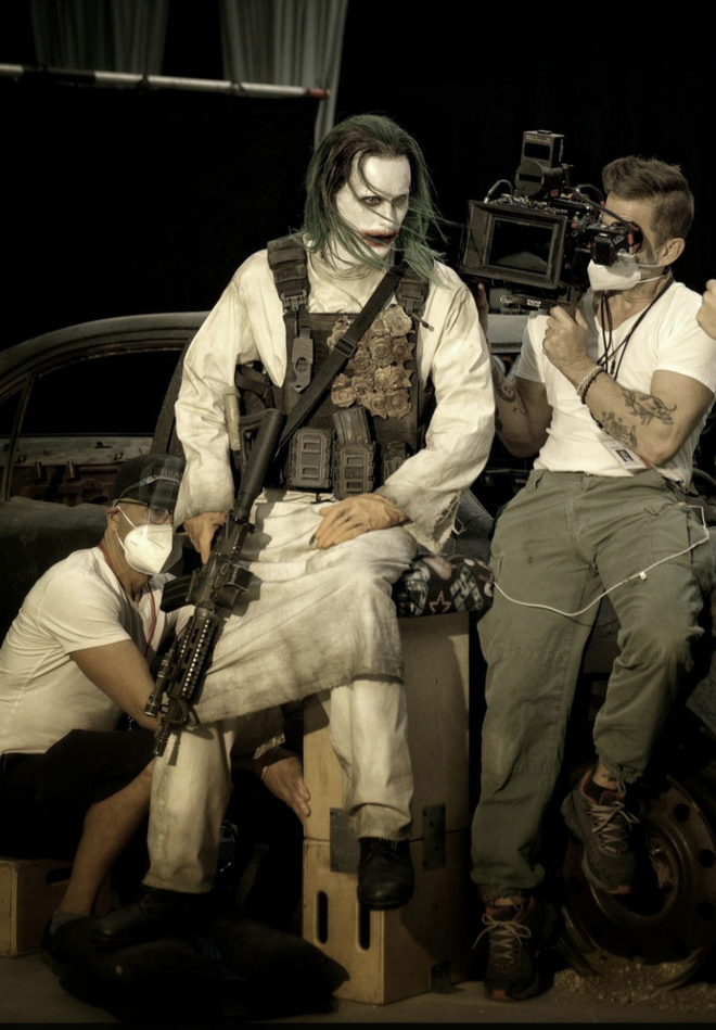 Zack Snyder lý giải vì sao Joker trở lại trong Justice League: Đây có thể là cơ hội cuối để Batman đối mặt Joker trong DCEU - Ảnh 3. Zack Snyder lý giải vì sao Joker trở lại trong Justice League: Đây có thể là cơ hội cuối để Batman đối mặt Joker trong DCEU - Ảnh 3.