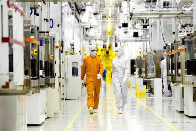 Giá GPU bị đẩy cao, PS5 thiếu hàng, Tesla giảm doanh thu: Những cuộc khủng hoảng tất yếu do bản chất của ngành công nghiệp silicon - Ảnh 5. Giá GPU bị đẩy cao, PS5 thiếu hàng, Tesla giảm doanh thu: Những cuộc khủng hoảng tất yếu do bản chất của ngành công nghiệp silicon - Ảnh 5.