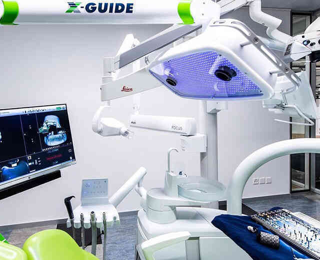 Bước tiến lớn trong công nghệ cấy ghép implant tại Việt Nam - Ảnh 2. Bước tiến lớn trong công nghệ cấy ghép implant tại Việt Nam - Ảnh 2.