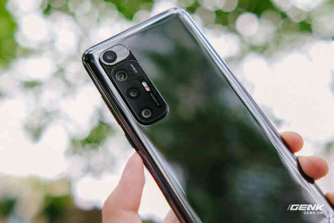 Trên tay Xiaomi Mi 10S: Thiết kế giống Mi 10 Ultra nhưng nội thất giống Redmi K40, giá 12.8 triệu đồng - Ảnh 4. Trên tay Xiaomi Mi 10S: Thiết kế giống Mi 10 Ultra nhưng nội thất giống Redmi K40, giá 12.8 triệu đồng - Ảnh 4.