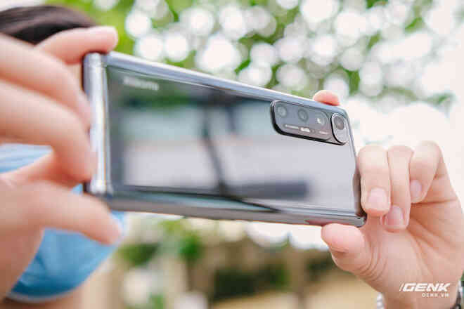 Trên tay Xiaomi Mi 10S: Thiết kế giống Mi 10 Ultra nhưng nội thất giống Redmi K40, giá 12.8 triệu đồng - Ảnh 5. Trên tay Xiaomi Mi 10S: Thiết kế giống Mi 10 Ultra nhưng nội thất giống Redmi K40, giá 12.8 triệu đồng - Ảnh 5.