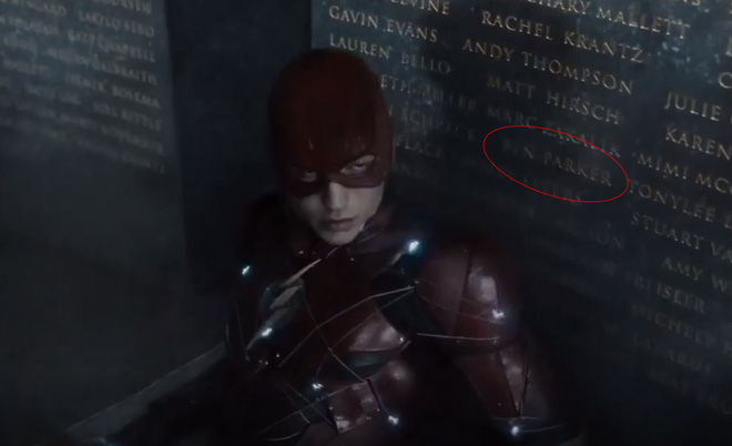 Những easter egg thú vị trong Justice League: Zack Snyder cũng góp mặt sương sương, có cả chi tiết liên quan đến Marvel - Ảnh 7. Những easter egg thú vị trong Justice League: Zack Snyder cũng góp mặt sương sương, có cả chi tiết liên quan đến Marvel - Ảnh 7.