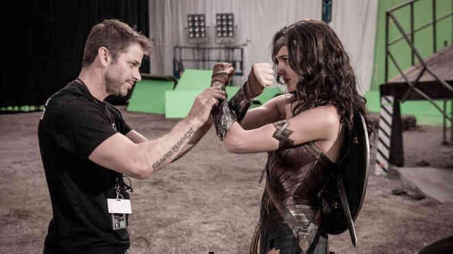 Warner Bros. cấm Zack Snyder quay thêm cảnh mới cho Justice League, không cho Darkseid xuất hiện, nhưng ông không quan tâm lắm