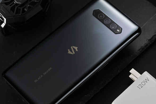 Black Shark 4 ra mắt: Màn hình 144Hz, Snapdragon 870/888, giá từ 8.9 triệu đồng - Ảnh 3. Black Shark 4 ra mắt: Màn hình 144Hz, Snapdragon 870/888, giá từ 8.9 triệu đồng - Ảnh 3.