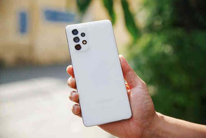 Giá hợp lý nhưng có cả kháng nước lẫn công nghệ 5G xịn sò, đây sẽ là mẫu máy quốc dân của giới trẻ - Ảnh 2. Giá hợp lý nhưng có cả kháng nước lẫn công nghệ 5G xịn sò, đây sẽ là mẫu máy quốc dân của giới trẻ - Ảnh 2.