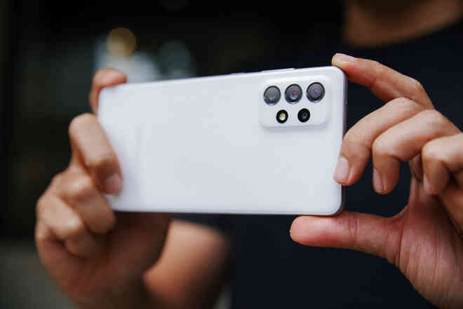 Giá hợp lý nhưng có cả kháng nước lẫn công nghệ 5G xịn sò, đây sẽ là mẫu máy quốc dân của giới trẻ - Ảnh 4. Giá hợp lý nhưng có cả kháng nước lẫn công nghệ 5G xịn sò, đây sẽ là mẫu máy quốc dân của giới trẻ - Ảnh 4.