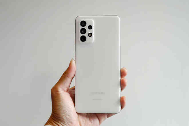 Giá hợp lý nhưng có cả kháng nước lẫn công nghệ 5G xịn sò, đây sẽ là mẫu máy quốc dân của giới trẻ - Ảnh 6. Giá hợp lý nhưng có cả kháng nước lẫn công nghệ 5G xịn sò, đây sẽ là mẫu máy quốc dân của giới trẻ - Ảnh 6.