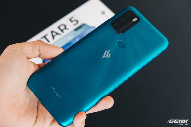 Trên tay Vsmart Star 5: Smartphone duy nhất trong tầm giá có eSIM kèm gói 4G miễn phí - Ảnh 14. Trên tay Vsmart Star 5: Smartphone duy nhất trong tầm giá có eSIM kèm gói 4G miễn phí - Ảnh 14.