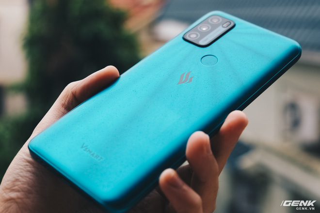 Trên tay Vsmart Star 5: Smartphone duy nhất trong tầm giá có eSIM kèm gói 4G miễn phí - Ảnh 6. Trên tay Vsmart Star 5: Smartphone duy nhất trong tầm giá có eSIM kèm gói 4G miễn phí - Ảnh 6.