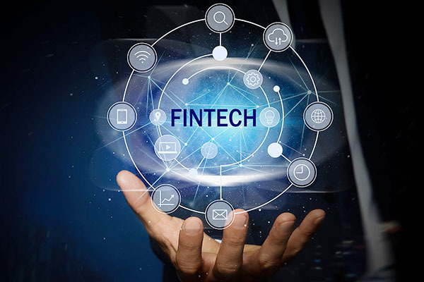 Khởi động cuộc thi ứng dụng Fintech và Blockchain dành cho học sinh, sinh viên