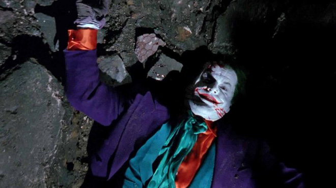 Những chi tiết "hơi sai sai" nhưng lại thường xuyên xuất hiện trong các bộ phim về Batman