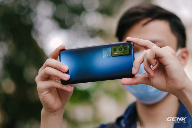 Trên tay iQOO Neo5 tại VN: Đối thủ cạnh tranh của Redmi K40, tập trung vào gaming, giá 9.9 triệu đồng - Ảnh 6. Trên tay iQOO Neo5 tại VN: Đối thủ cạnh tranh của Redmi K40, tập trung vào gaming, giá 9.9 triệu đồng - Ảnh 6.