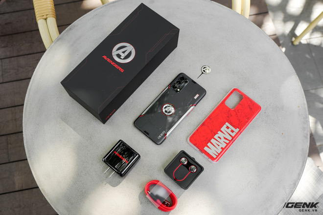 Trên tay OPPO Reno5 phiên bản Marvel Edition đặc biệt: Giá 9.7 triệu, bán giới hạn chỉ 2000 chiếc - Ảnh 2. Trên tay OPPO Reno5 phiên bản Marvel Edition đặc biệt: Giá 9.7 triệu, bán giới hạn chỉ 2000 chiếc - Ảnh 2.