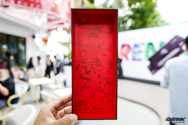 Trên tay OPPO Reno5 phiên bản Marvel Edition đặc biệt: Giá 9.7 triệu, bán giới hạn chỉ 2000 chiếc - Ảnh 3. Trên tay OPPO Reno5 phiên bản Marvel Edition đặc biệt: Giá 9.7 triệu, bán giới hạn chỉ 2000 chiếc - Ảnh 3.