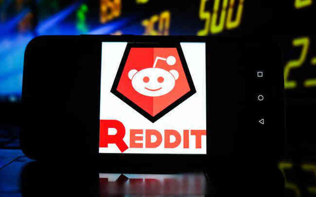 Các nhà đầu tư trên Reddit lại có mục tiêu mới, khiến tài sản của 1 tỷ phú tăng vọt 25 tỷ USD chỉ trong 1 ngày