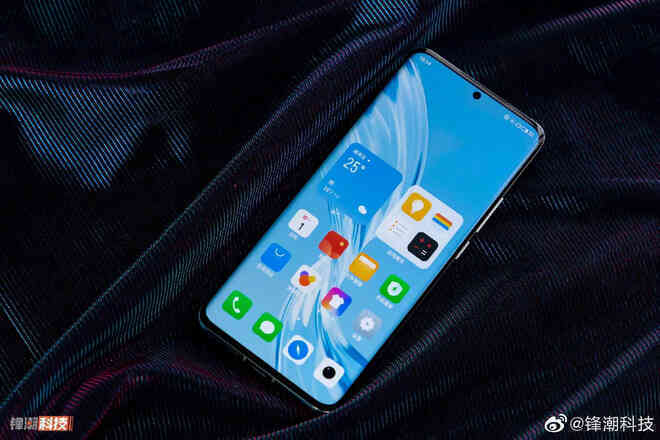 Meizu 18 và 18 Pro ra mắt: Màn hình cong 120Hz, Snapdragon 888, camera cao cấp, giá từ 15.7 triệu đồng - Ảnh 2. Meizu 18 và 18 Pro ra mắt: Màn hình cong 120Hz, Snapdragon 888, camera cao cấp, giá từ 15.7 triệu đồng - Ảnh 2.