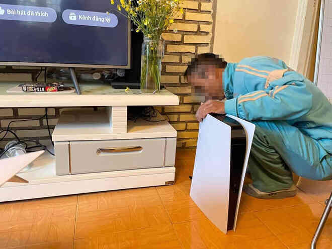 Thuê người đóng giả nhân viên nhà mạng tới lắp đặt 