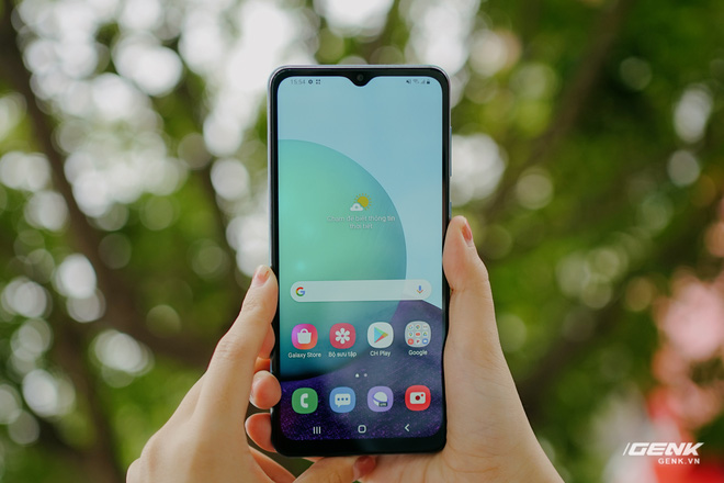 Trên tay Galaxy A02: Smartphone giá rất rẻ, pin rất trâu của Samsung - Ảnh 6. Trên tay Galaxy A02: Smartphone giá rất rẻ, pin rất trâu của Samsung - Ảnh 6.