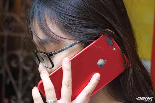 Những smartphone đáng mua nhất để dành tặng phái nữ nhân dịp 8/3 - Ảnh 3. Những smartphone đáng mua nhất để dành tặng phái nữ nhân dịp 8/3 - Ảnh 3.