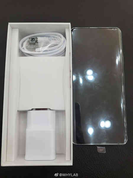 Galaxy Quantum2 lộ diện: Thiết kế lai Galaxy A72 và Galaxy S21, Snapdragon 860, camera 64MP, ra mắt 23/4 - Ảnh 5. Galaxy Quantum2 lộ diện: Thiết kế lai Galaxy A72 và Galaxy S21, Snapdragon 860, camera 64MP, ra mắt 23/4 - Ảnh 5.