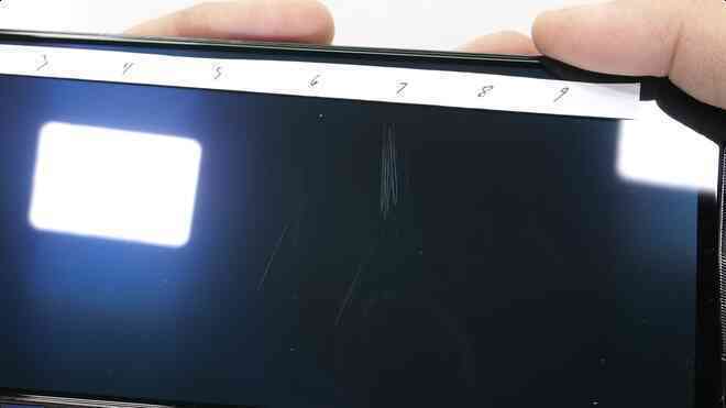 Test độ bền Lenovo Legion Phone Duel 2 và cái kết: Trông thì hầm hố đấy nhưng bẻ nhẹ là gãy! - Ảnh 3. Test độ bền Lenovo Legion Phone Duel 2 và cái kết: Trông thì hầm hố đấy nhưng bẻ nhẹ là gãy! - Ảnh 3.