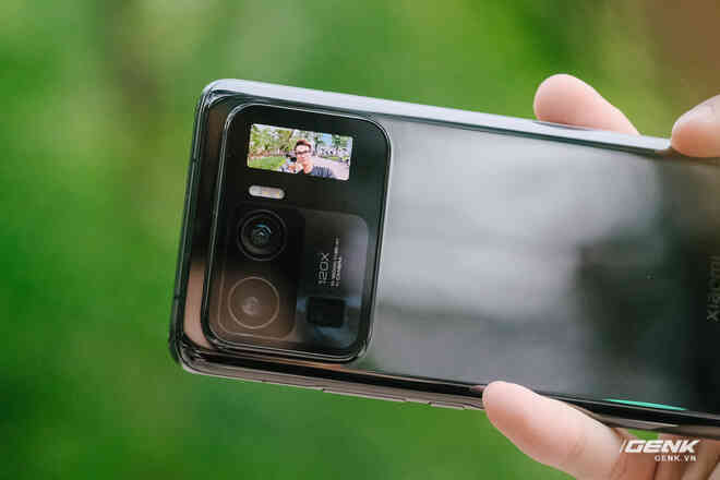 Trên tay Xiaomi Mi 11 Pro và Mi 11 Ultra: Nâng cấp chính về camera và sạc nhanh, bản Ultra có 2 màn hình cực chất, giá từ 20 triệu đồng - Ảnh 14. Trên tay Xiaomi Mi 11 Pro và Mi 11 Ultra: Nâng cấp chính về camera và sạc nhanh, bản Ultra có 2 màn hình cực chất, giá từ 20 triệu đồng - Ảnh 14.