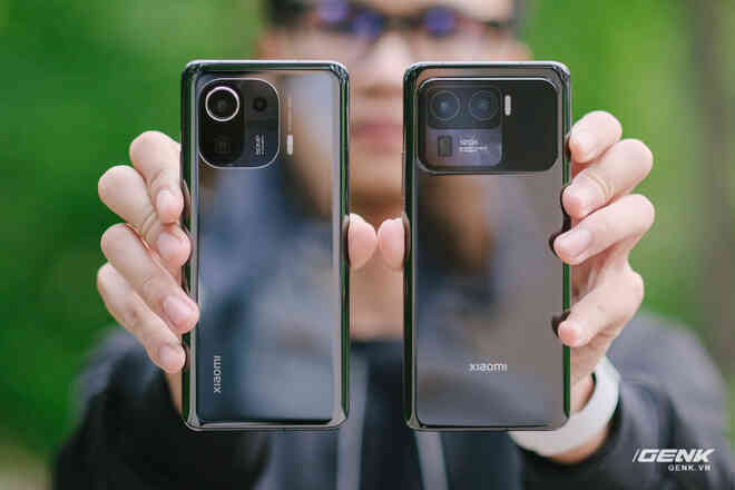Trên tay Xiaomi Mi 11 Pro và Mi 11 Ultra: Nâng cấp chính về camera và sạc nhanh, bản Ultra có 2 màn hình cực chất, giá từ 20 triệu đồng - Ảnh 3. Trên tay Xiaomi Mi 11 Pro và Mi 11 Ultra: Nâng cấp chính về camera và sạc nhanh, bản Ultra có 2 màn hình cực chất, giá từ 20 triệu đồng - Ảnh 3.